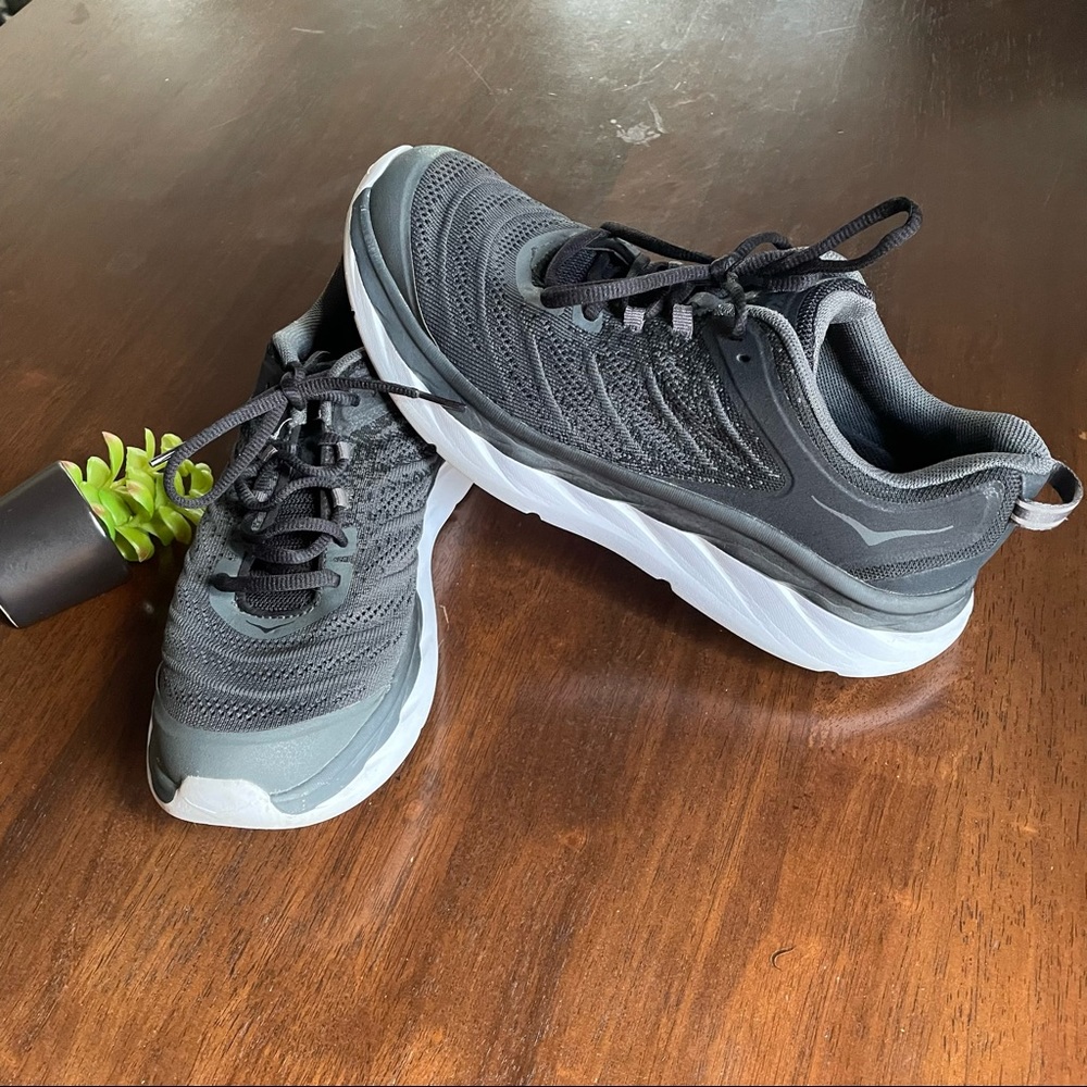HOKA Akasa Shoes Size 9.5